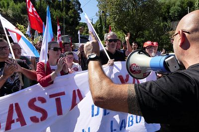 17-07-13 OcupacionOficinasUTEponteRande21.JPG